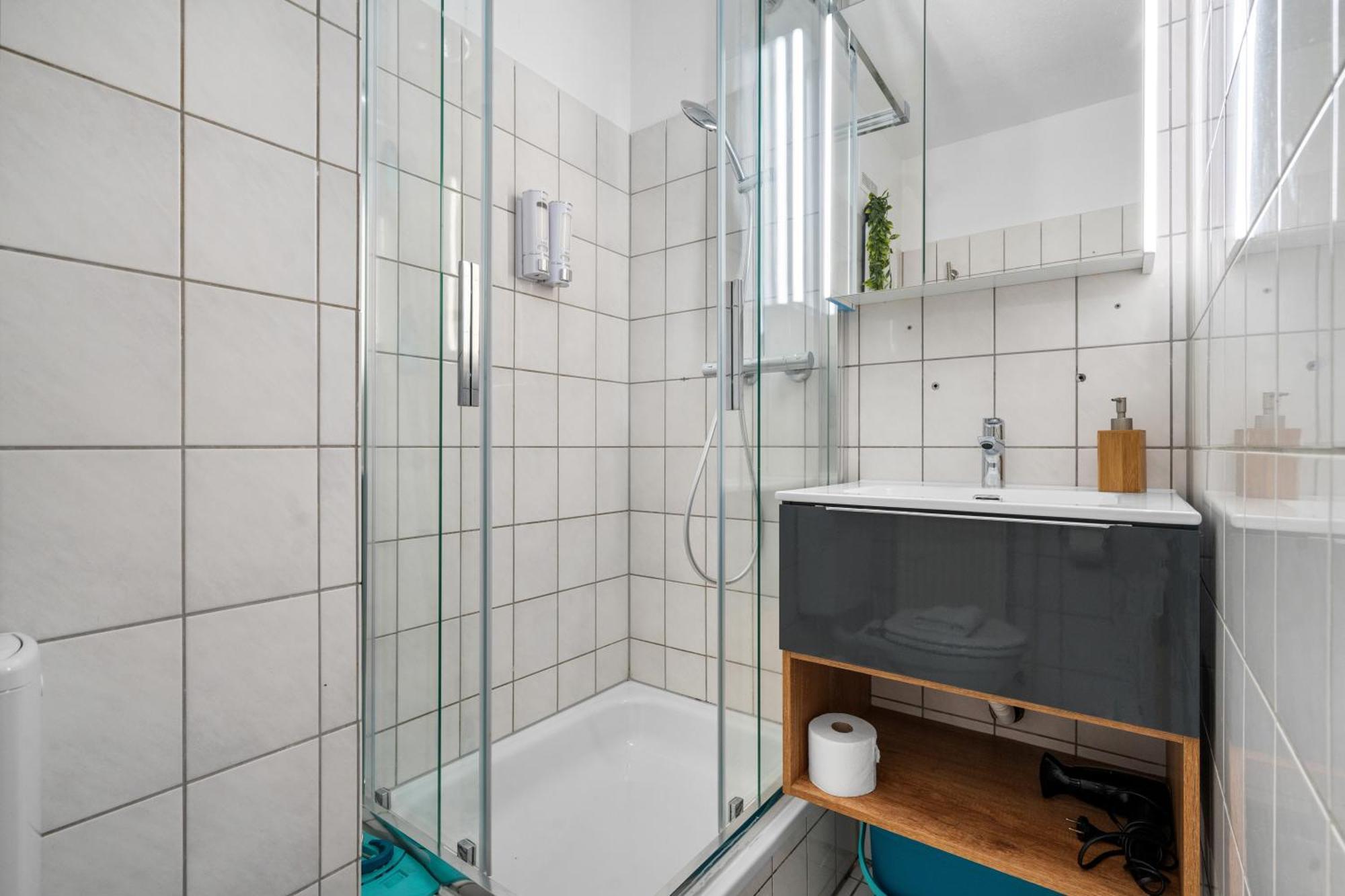 Messe, Monteure, Budget - Einfache Komfortable 2 Personen Wohnung Duisburg Exterior foto
